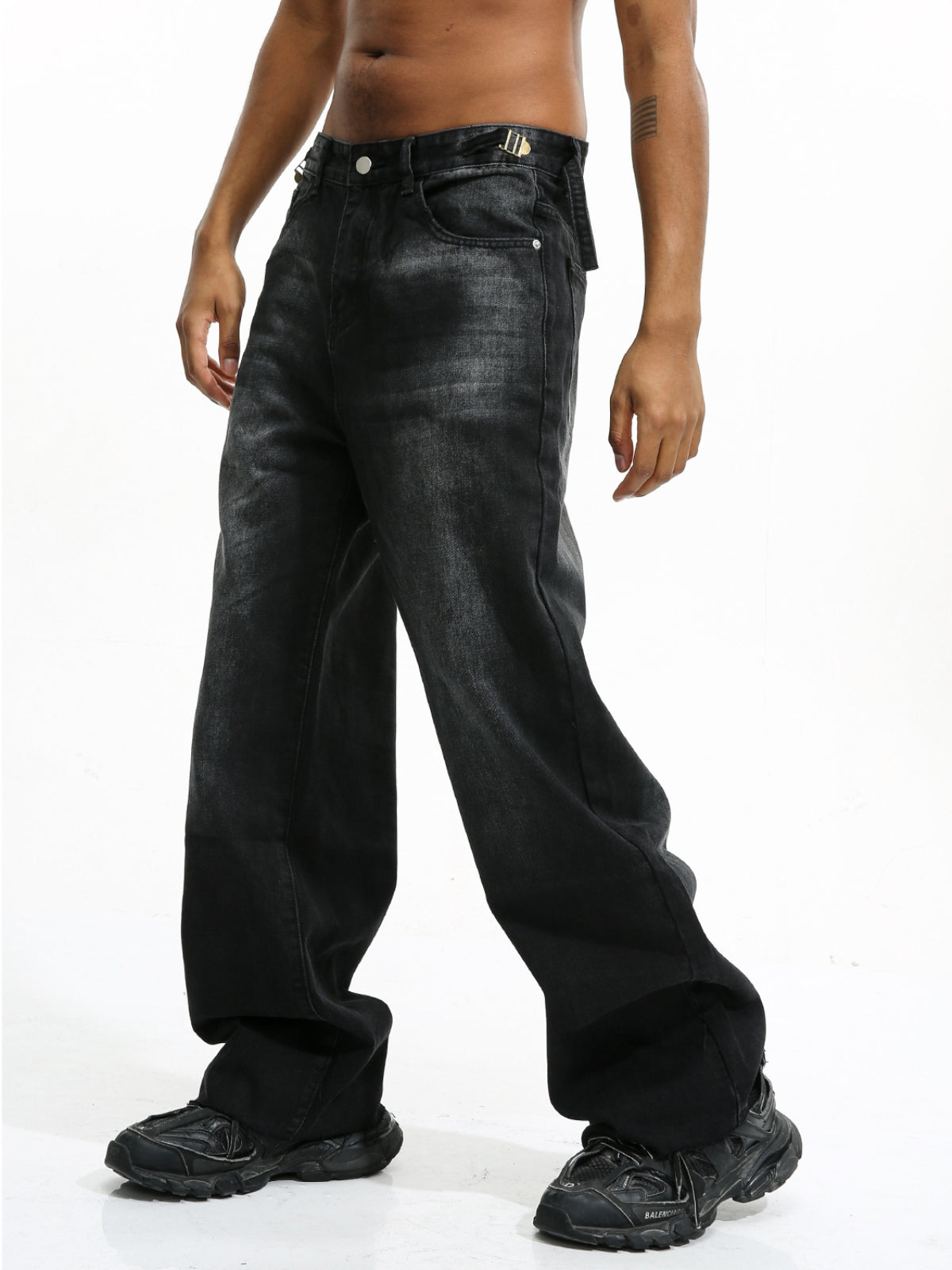 MOTION - Baggy Basic Jeans