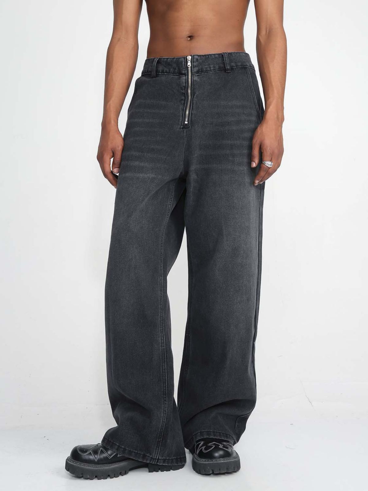 ZIPPIES - Loose Basic Jeans