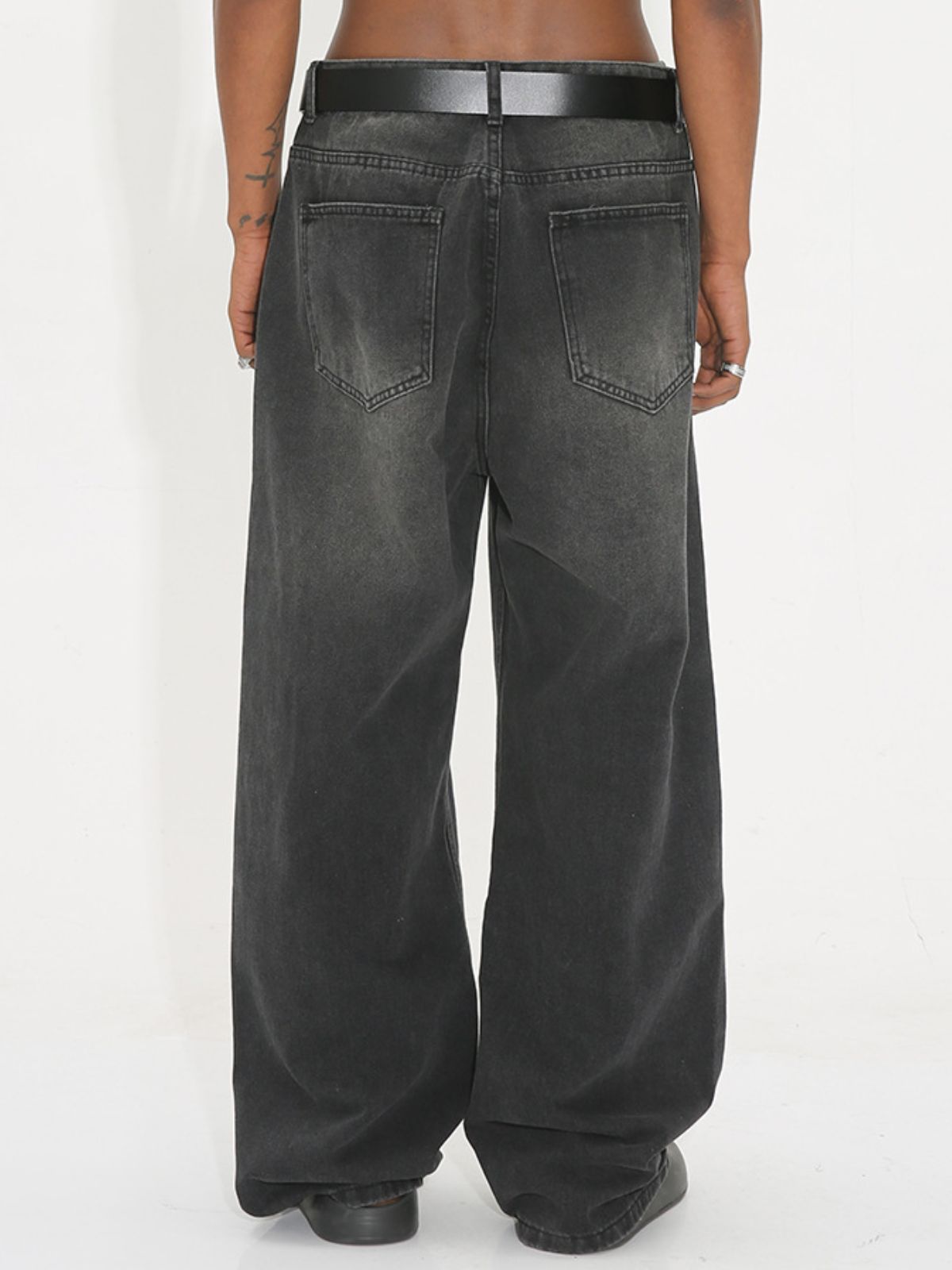 GRADIENT - Loose Basic Jeans