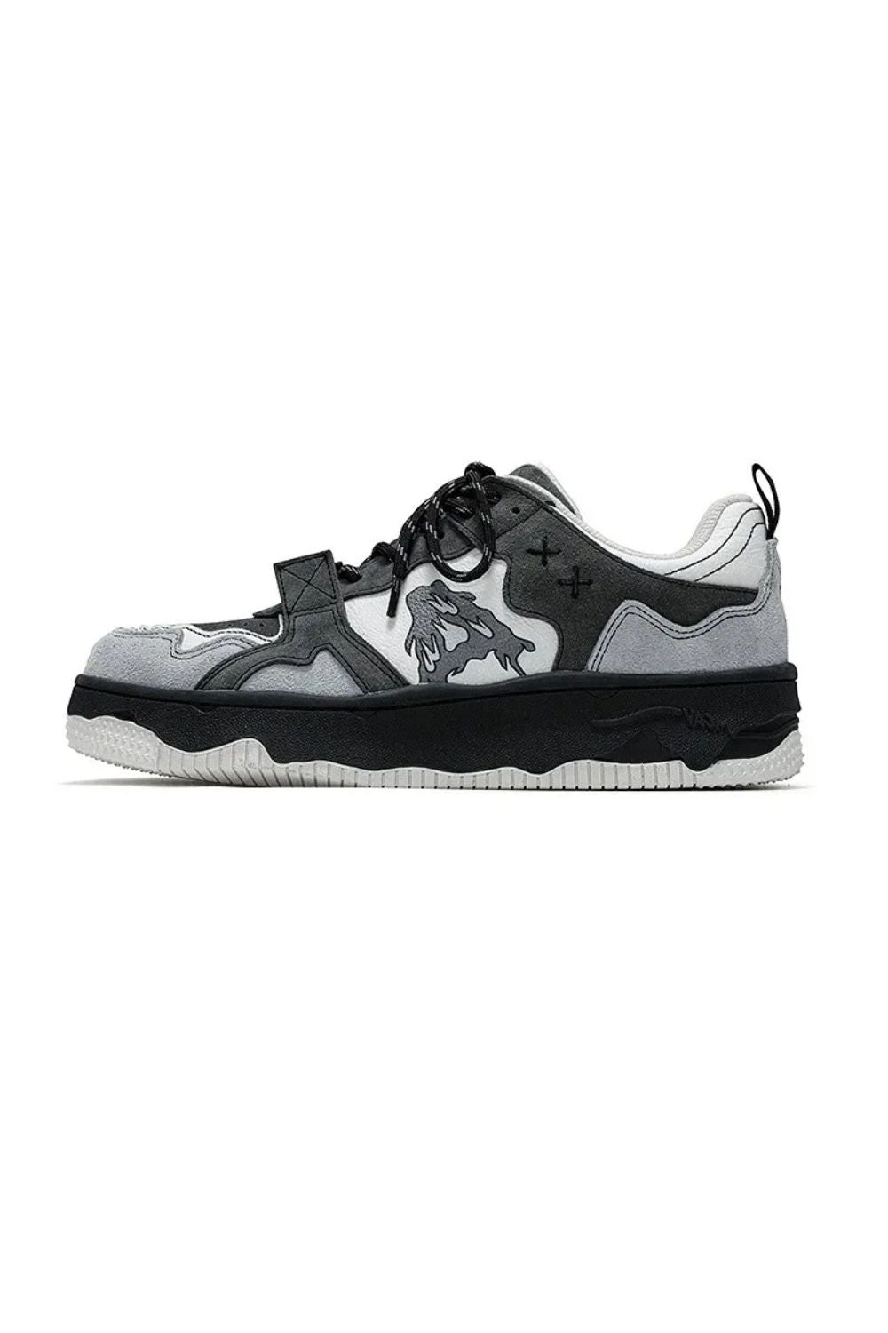 Dunkelcremiger Sneaker