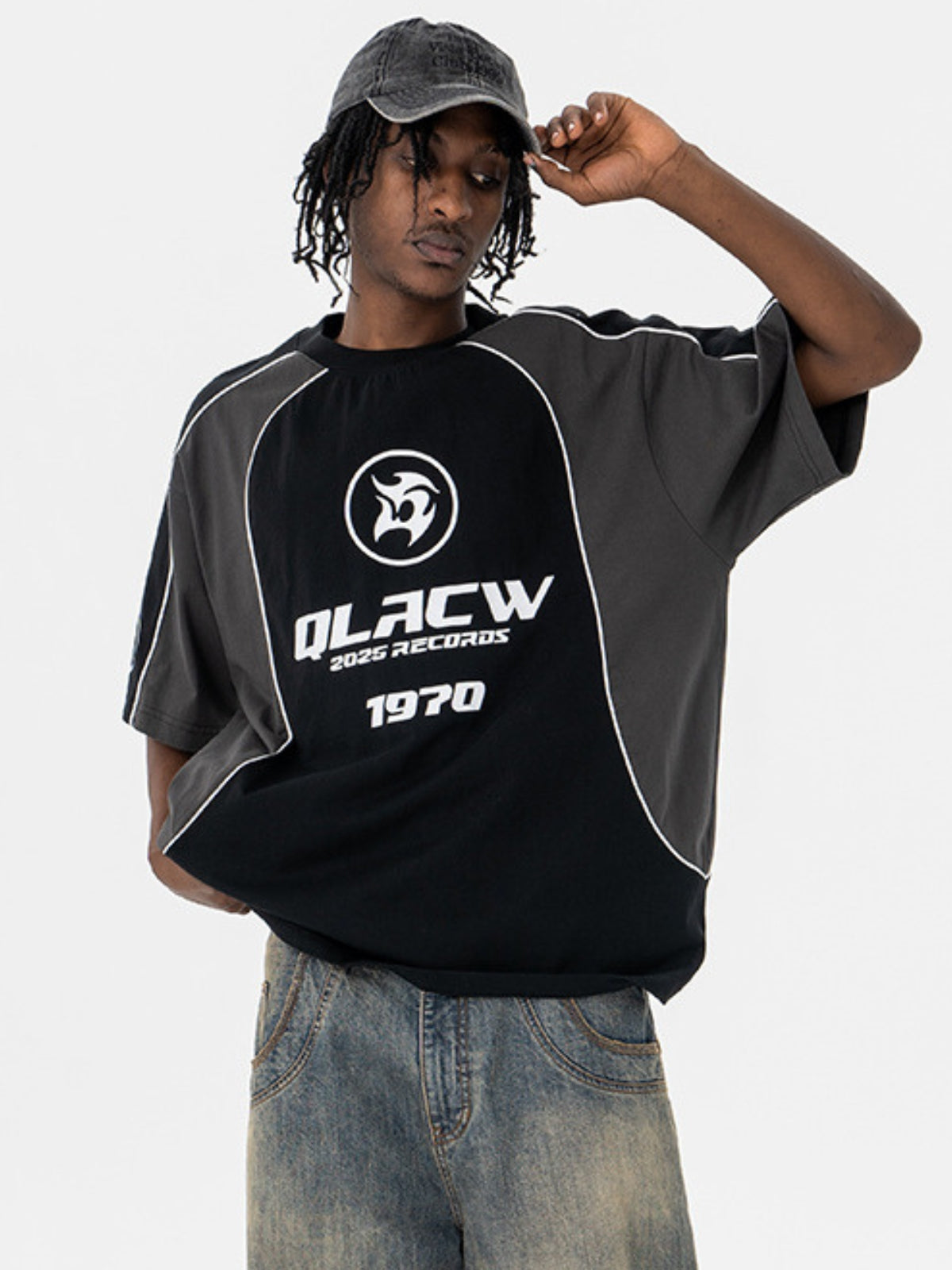 QLACW - Oversized Print T-Shirt