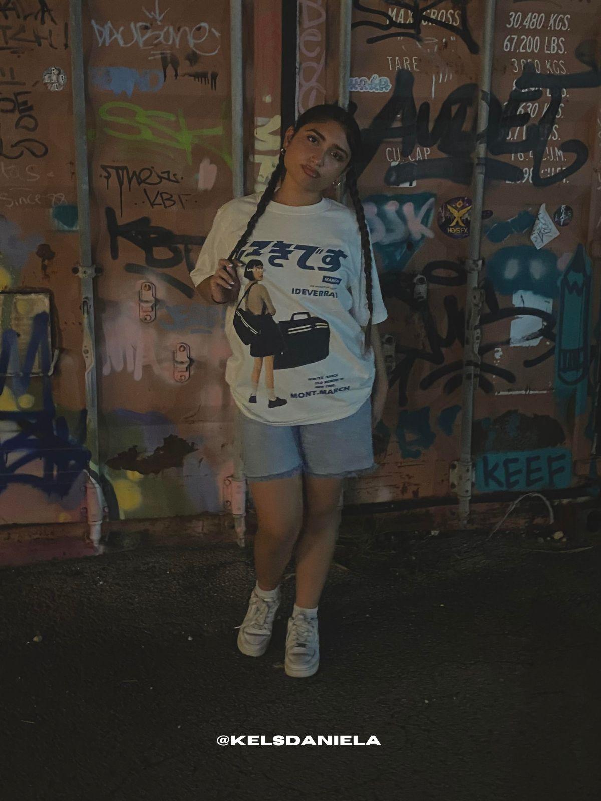 LOOK BACK - Oversized Print T-Shirt